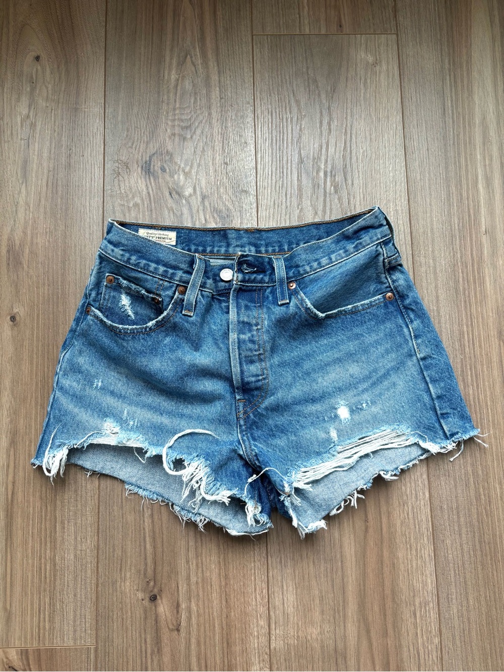 Levi’s 501 Original Denim Shorts | W27 | Distressed Medium Wash